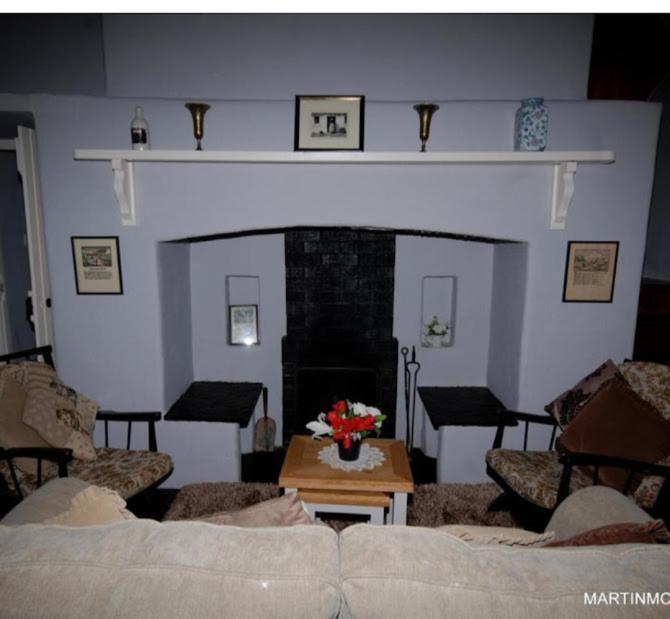 Thatcted Cottages Lough Derg Dromineer Luaran gambar